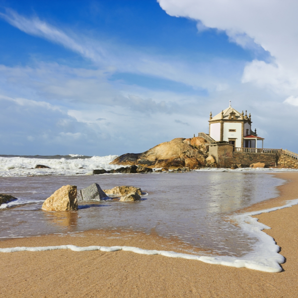 Church Senhor da Pedra beach porto