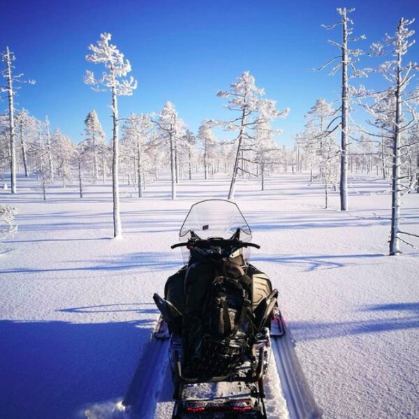snowmobile tour in lapland