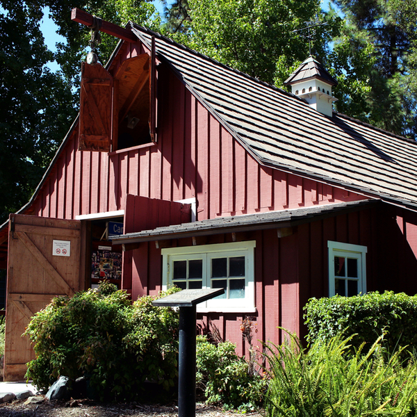 Walt’s barn los angeles