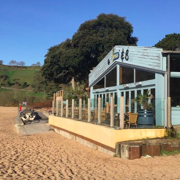 beachfront restaurant in devon