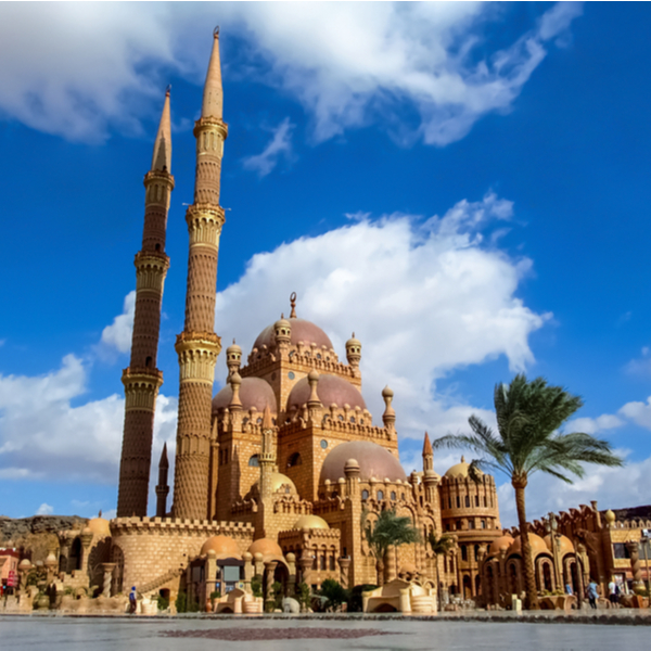 visiting Al Mustafa Mosque